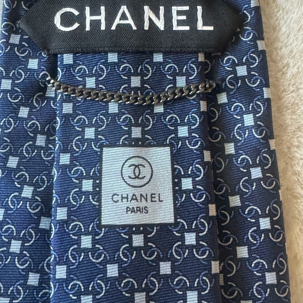 Chanel CC Tie - Authentic - Picture 3 of 4